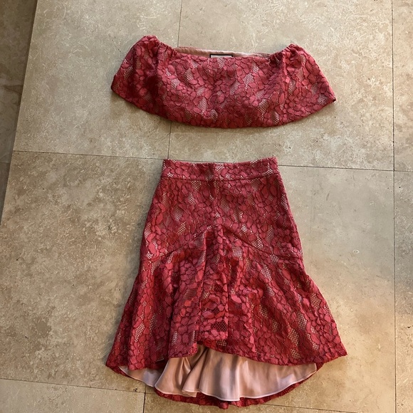 ALEXIS
Taza Top and Braxton Skirt Set in Salmon Lace (D8) - Picture 11 of 14